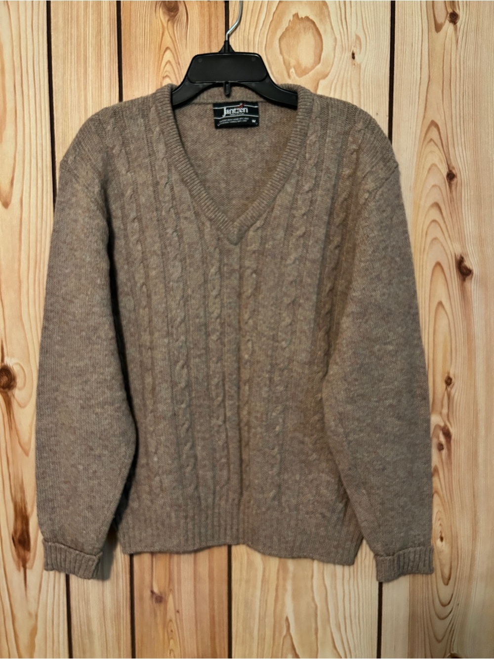 Jantzen Brown Cable Knit V-Neck Sweater   Long sleeves size M wool Vintage